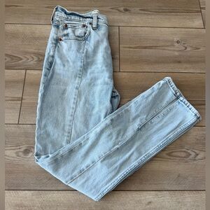 Abercrombie & Fitch Light Wash Women’s Jeans